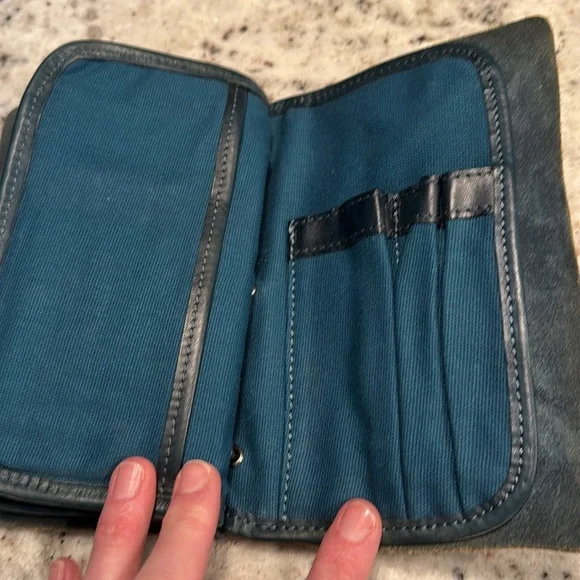 Old Trend Modern Vintage, Nomad Carry-all-wallet - Picture 6 of 7